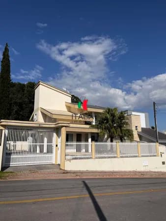Casa em Brusque - Limoeiro