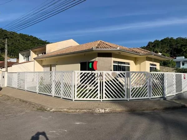 Casa em Brusque - Primeiro de Maio