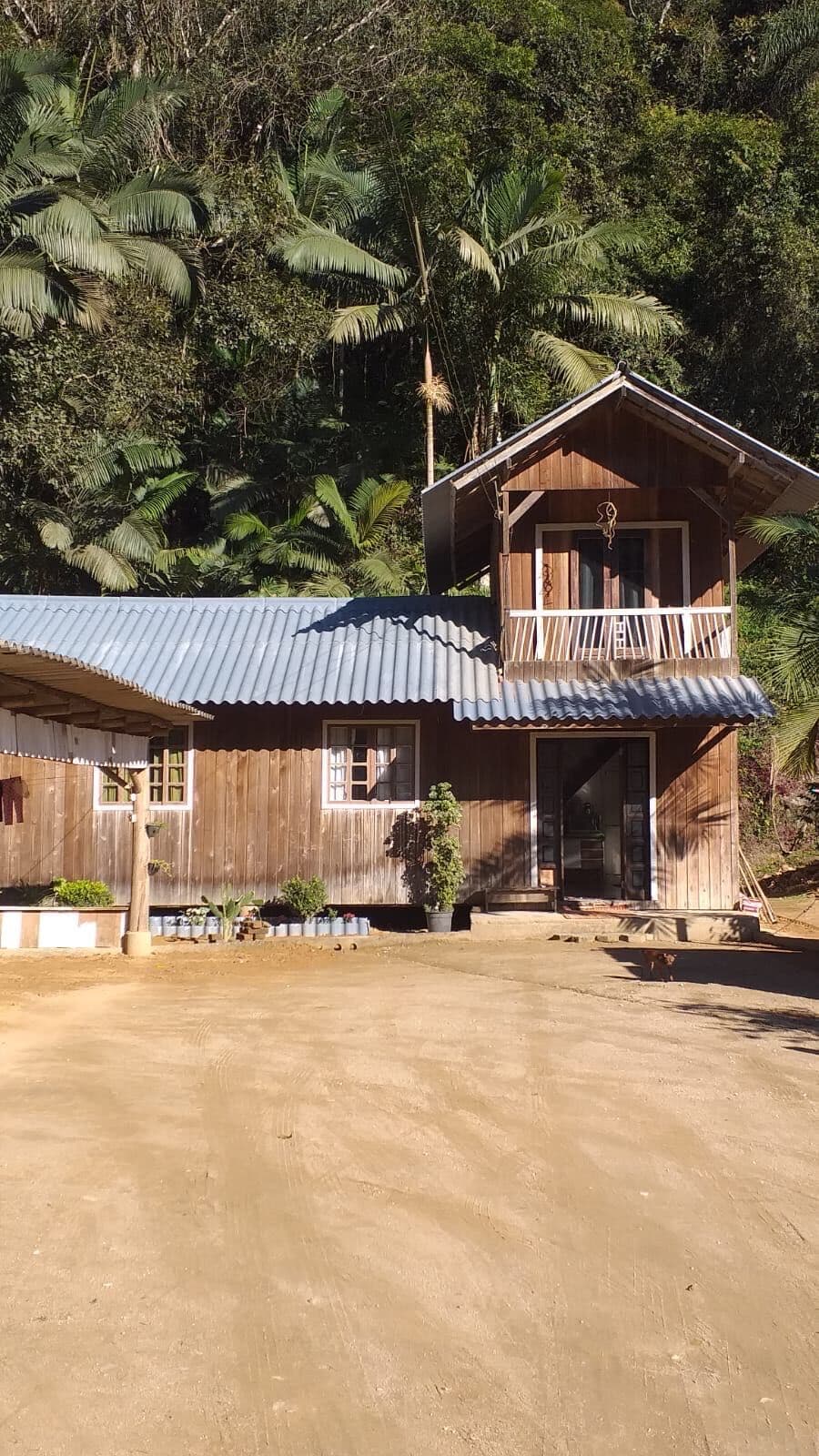 Casa Madeira em Baixo Salto, Nova Trento/SC
