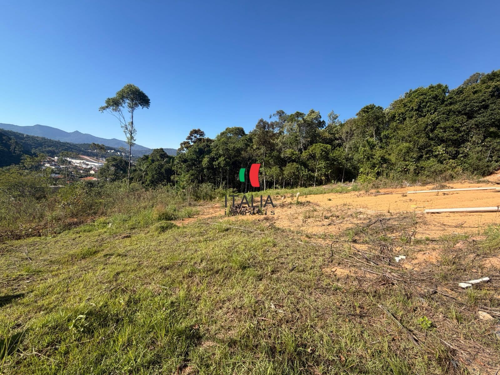 ÓTIMO TERRENO EM GUABIRUBA PRONTO PARA CONSTRUIR