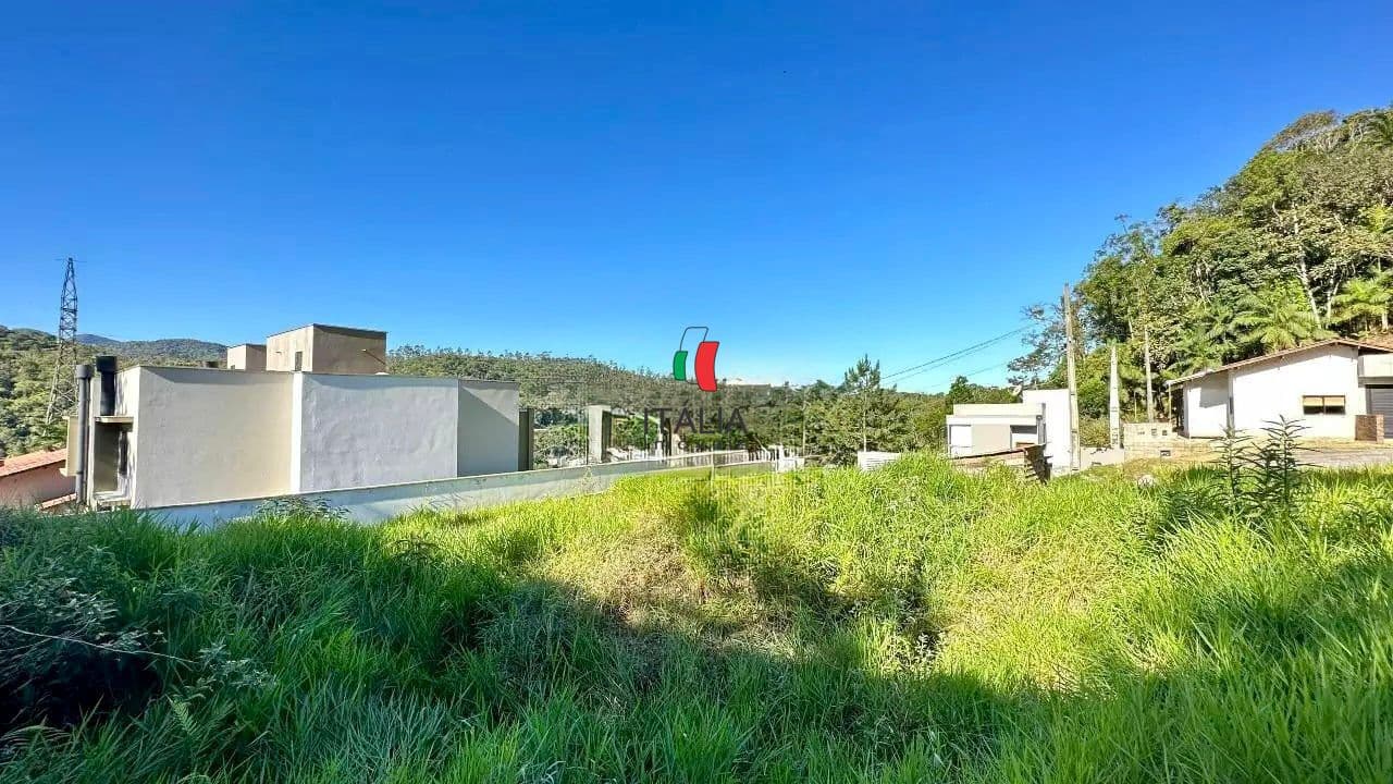 TERRENO DE 487M² BAIRRO SÃO PEDRO A POUCOS KM DO CEBTRO DE BRUSQUE