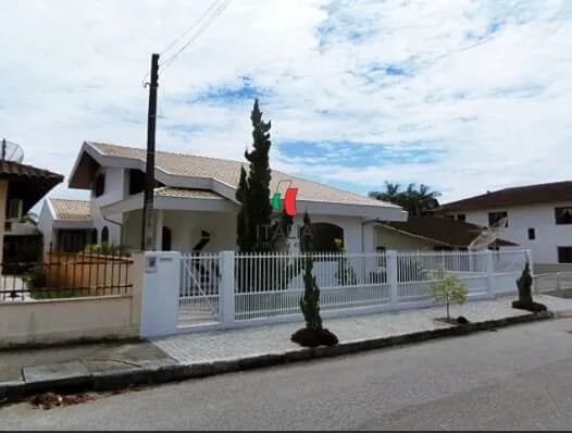 LINDA CASA A VENDA NO JARDIM AZALEIA