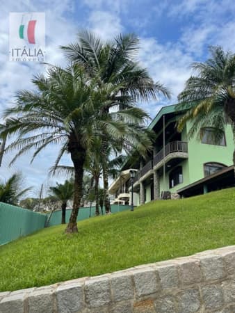 Casa Alto Padrão para Aluguel em Souza Cruz Brusque-SC