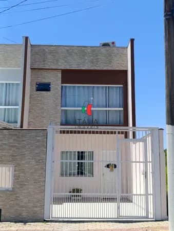 Casa Geminada em Brusque | Limeira Baixa