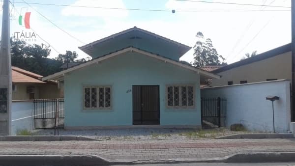 Casa de alvenaria no bairro Centro em Guabiruba-SC