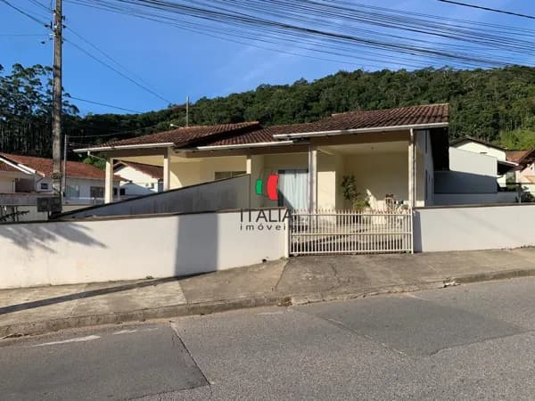 Casa em Brusque - Primeiro de Maio