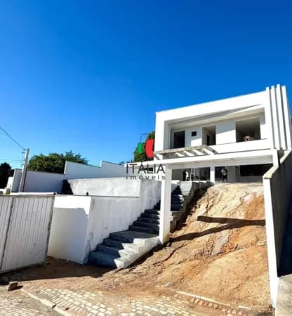 BELISSIMA CASA DE ALTO PADRAO COM 1 SUÍTE + 2 DEMI NO BAIRRO GUARANI