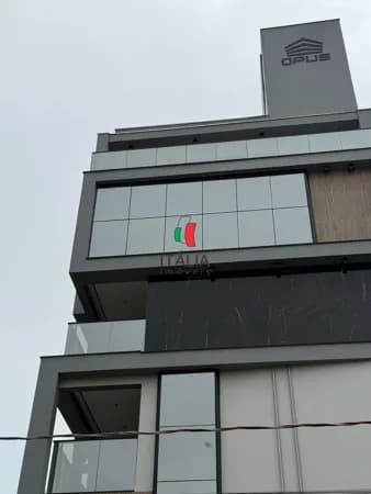 COBERTURA DUPLEX FRENTE MAR EM BOMBINHAS – ALTO PADRÃO