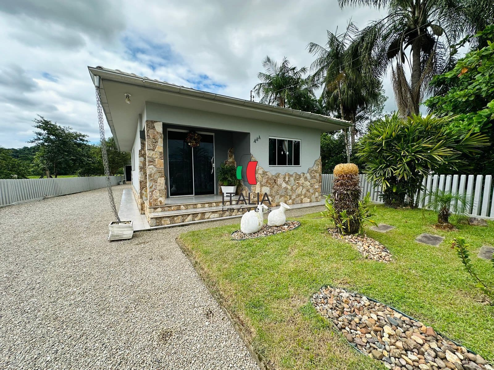 Casa em Brusque - Limoeiro