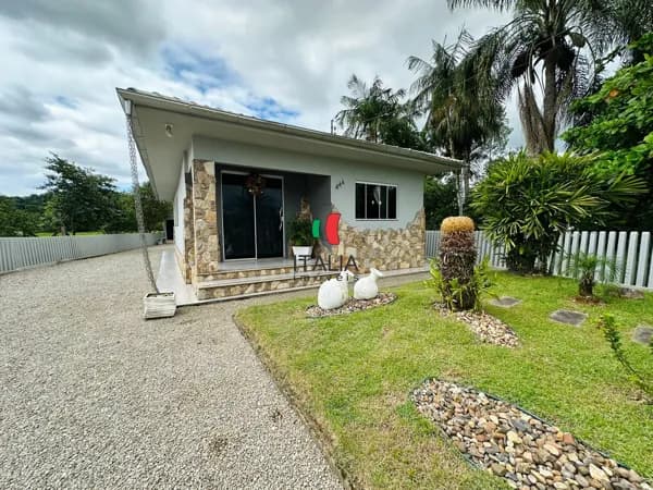 Casa em Brusque - Limoeiro