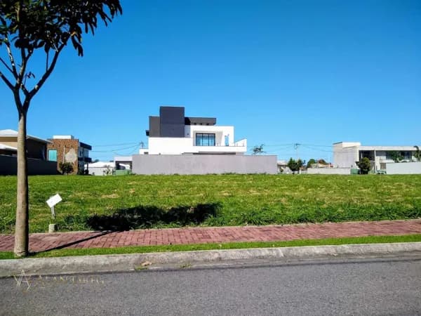 Lote/Terreno em Maricá - Condado