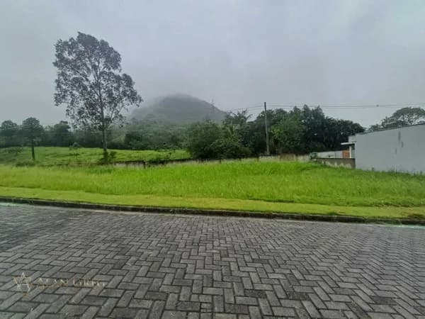 Lote/Terreno em Maricá - Caxito