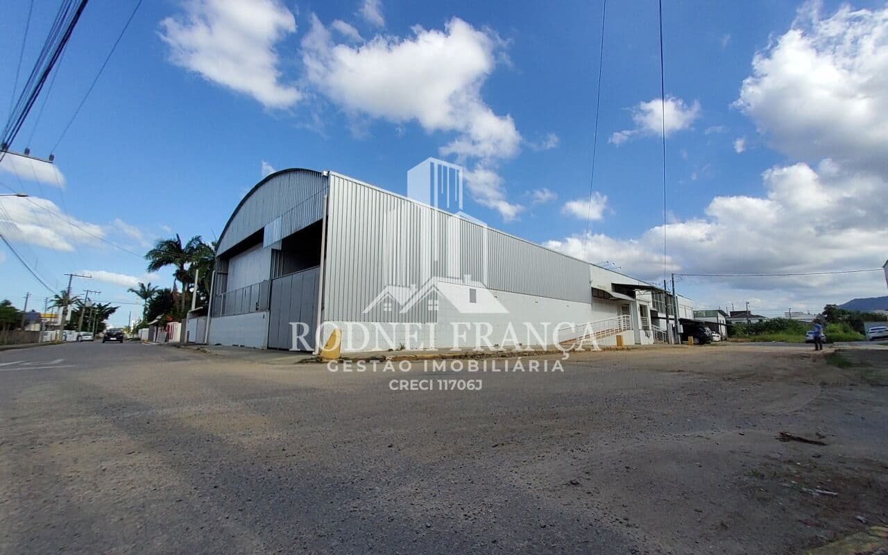 Galpão/Depósito/Armazém em Tubarão - Vila Esperança