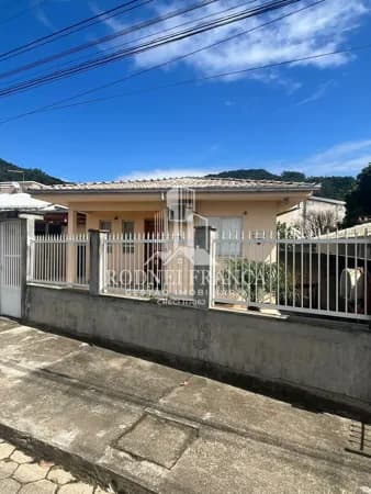Casa de Alvenaria à Venda