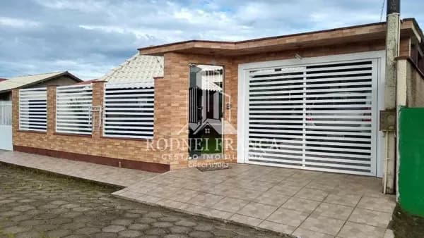 CASA DE MADEIRA NO BAIRRO SANTA LUZIA