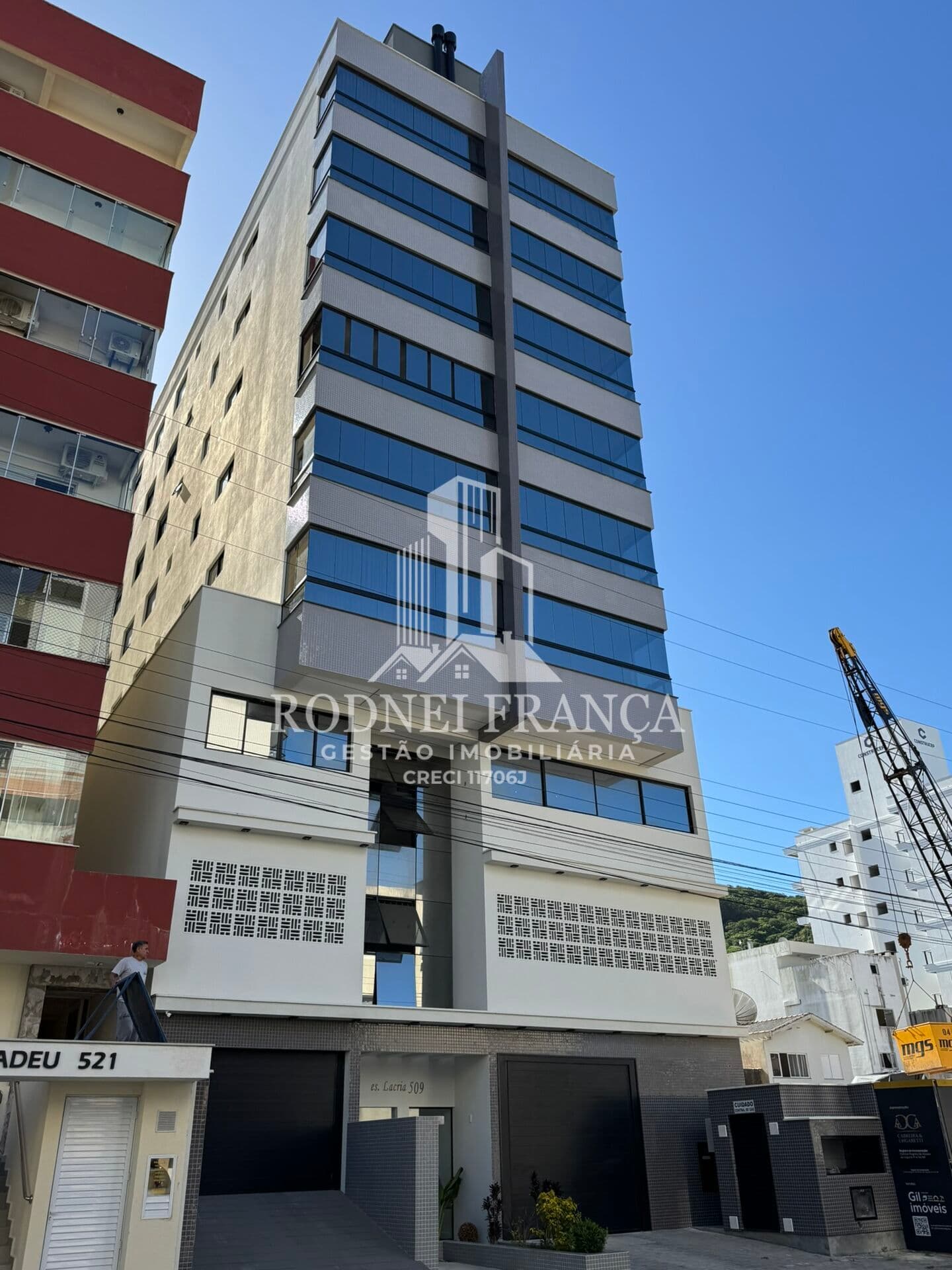 Apartamento Mobiliado à Venda no Mar Grosso