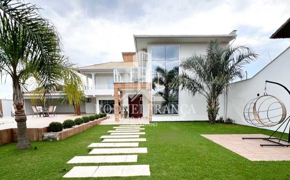Casa alto padrão