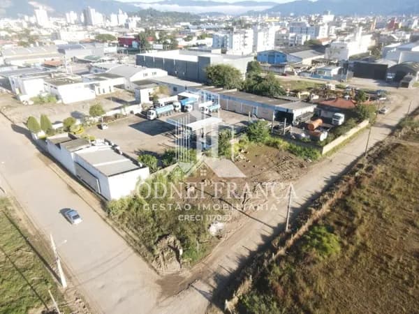 Terreno Comercial no Humaita-Centro