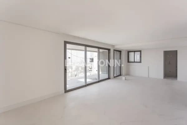 Apartamento no Vitra Água Verde com 3 Suítes 2 Vagas Condomínio Clube Plaenge Curitiba