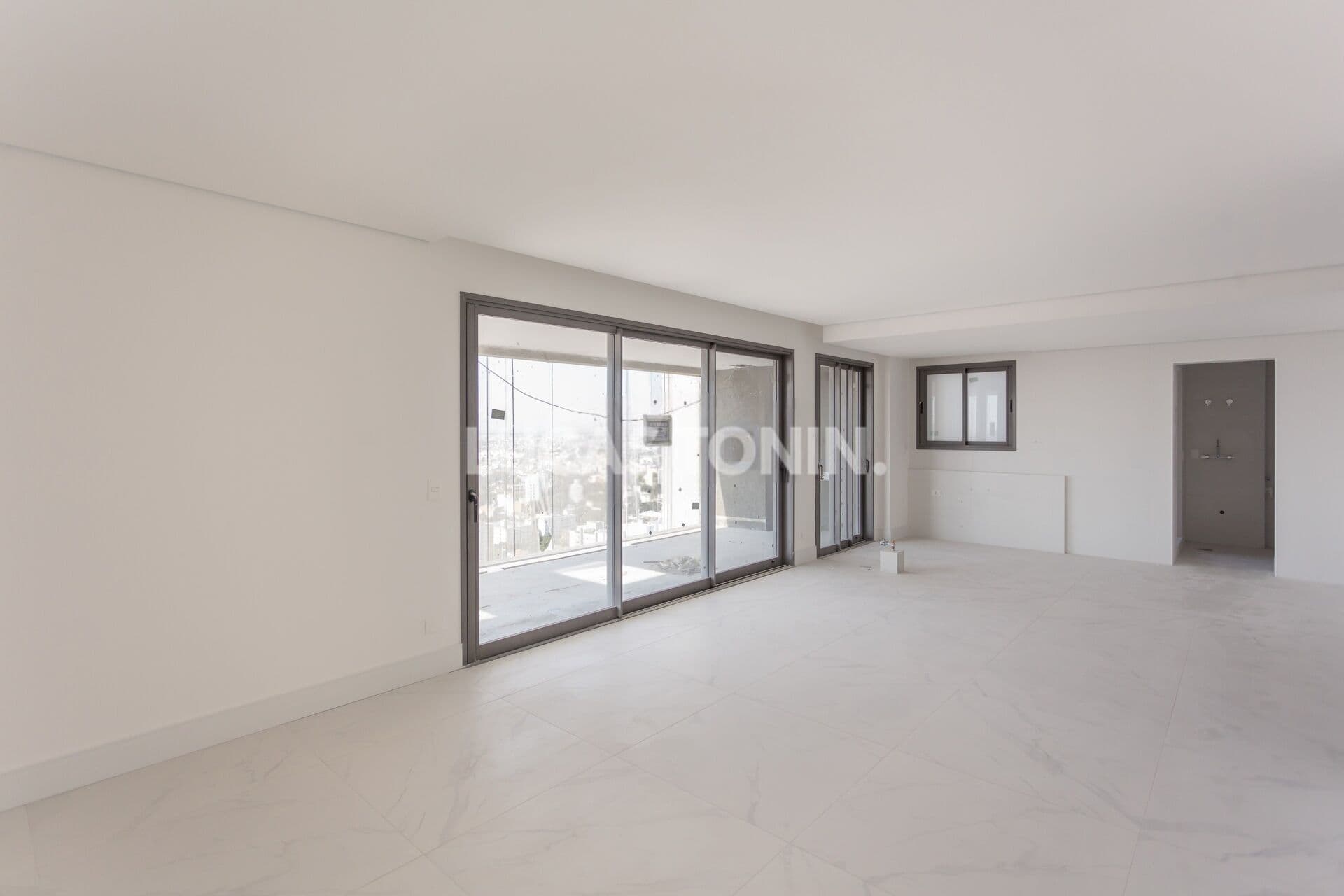 Apartamento no Vitra Água Verde com 3 Suítes 2 Vagas Condomínio Clube Plaenge Curitiba