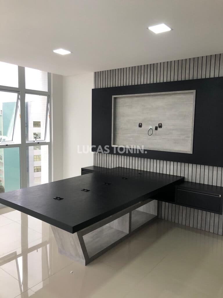 Sala Comercial Semi Mobiliada no Evolution Corporate com 1 Vaga Oportunidade Barra Norte