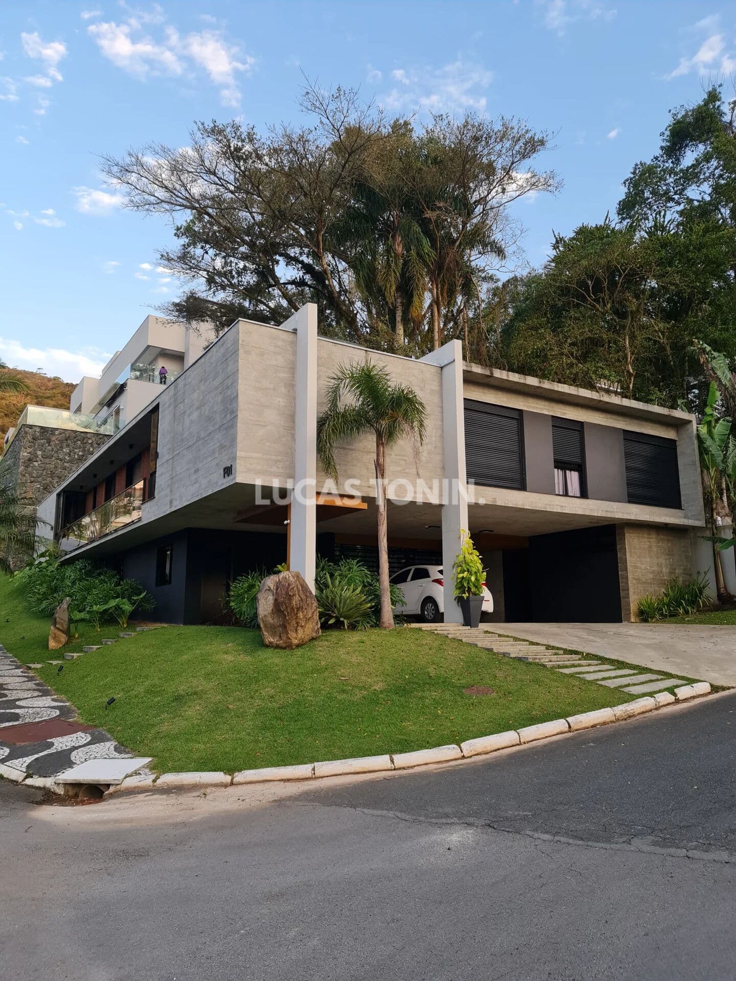 Casa Condomínio 4 Suítes e 4 Vagas Bella Vista Próximo Mar Balneário Camboriú