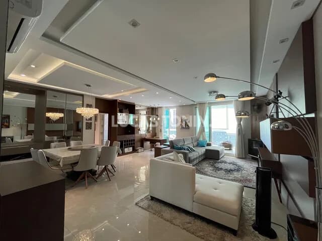 Apartamento Mobiliado no Ampliatto Água Verde com 3 Suítes e 3 Vagas Oportunidade