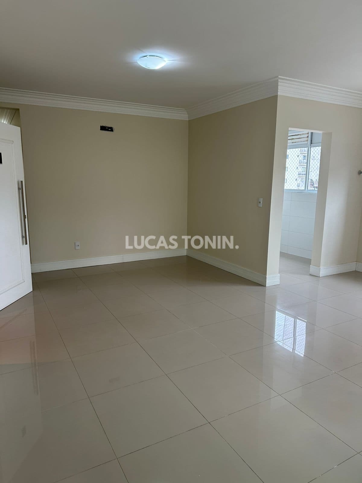 Apartamento 3 Suítes e 3 Vagas Saint Patrick Próximo Mar Meia Praia Itapema