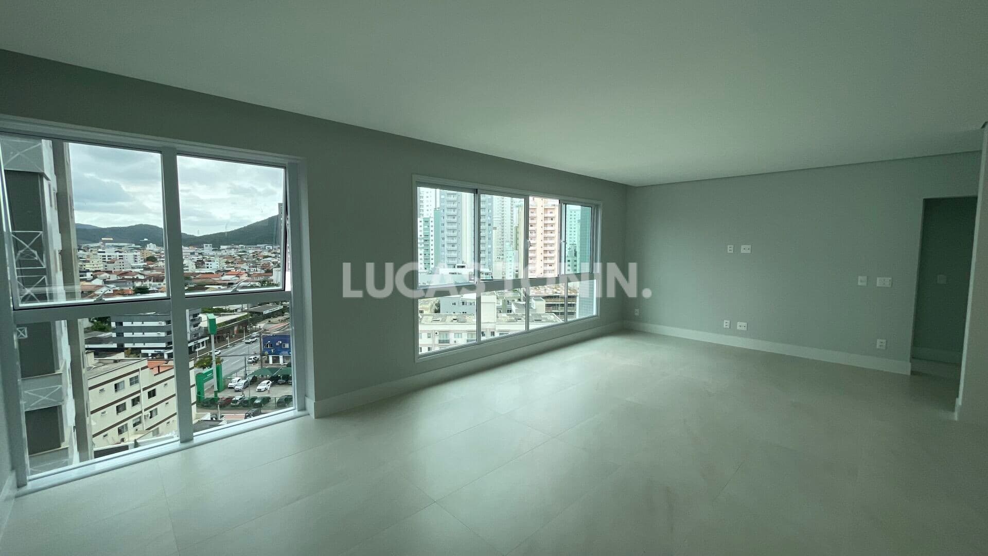 Apartamento 132m2 no Solar di Capri 4 Suítes e 2 Vagas Novo Oportunidade