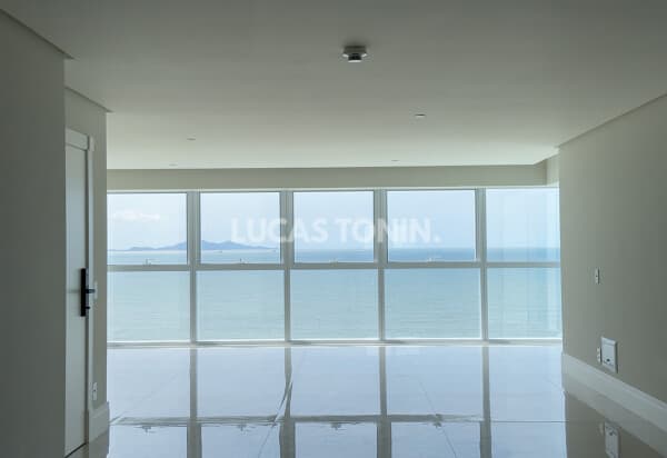 Apartamento Frente Mar pé na areia One Tower 4 Suítes 4 Vagas Barra Sul