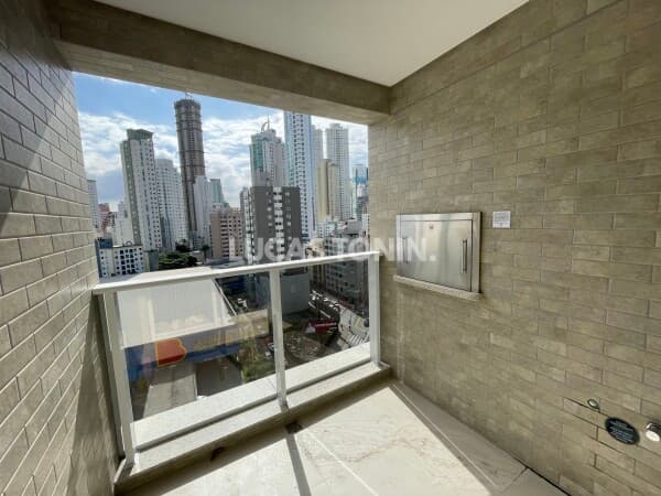 Apartamento Hamptons Village Barra Sul 3 Suítes e 2 Vagas Oportunidade