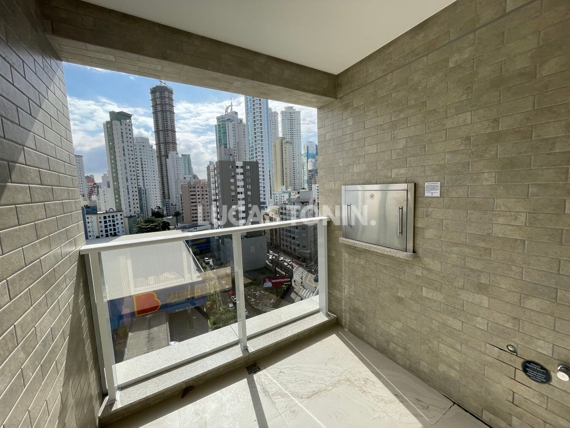 Apartamento Hamptons Village Barra Sul 3 Suítes e 2 Vagas Oportunidade