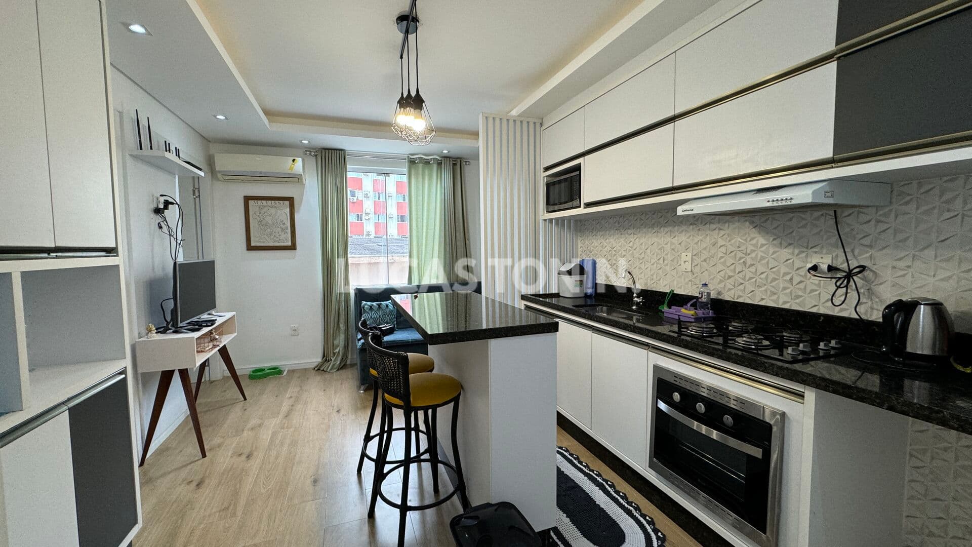 Apartamento com 2 Quartos no Calçadão Balneário Camboriú Oportunidade