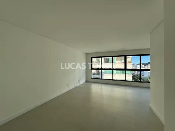 Apartamento 3 Suítes e 3 Vagas Terra Del Sol Quadra Mar Balneário Camboriú