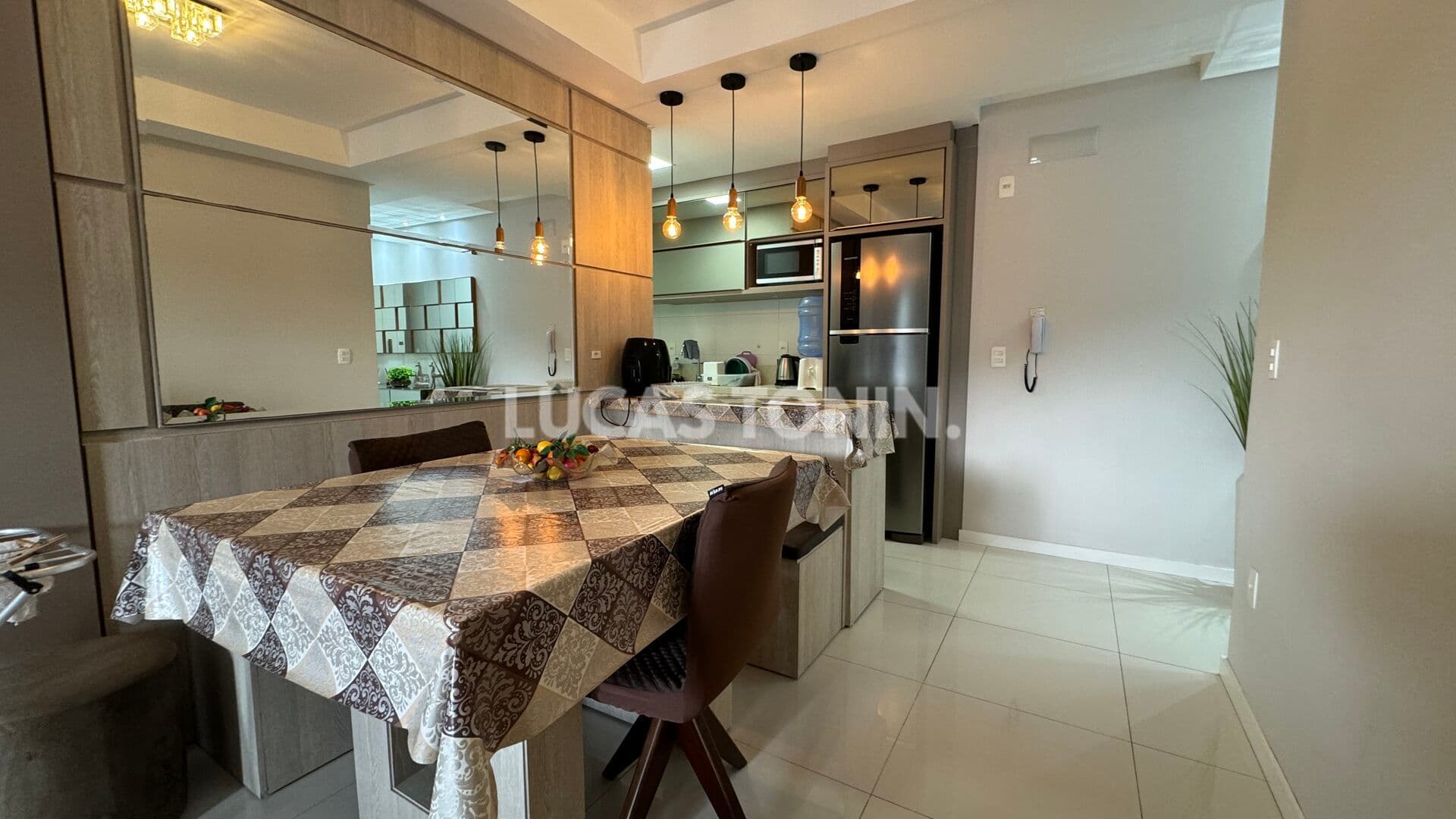 Apartamento Mackay Residence com 2 Quartos sendo 1 Suíte 1 Vaga Mobiliado Balneário Camboriú Centro