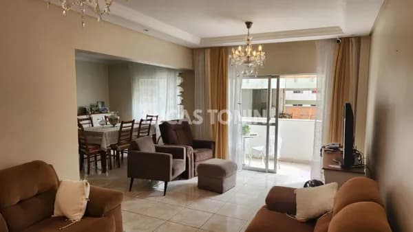 Apartamento 2 Quartos Sendo 1 Suíte Cidade Icarai Quadra Mar Balneário Camboriú