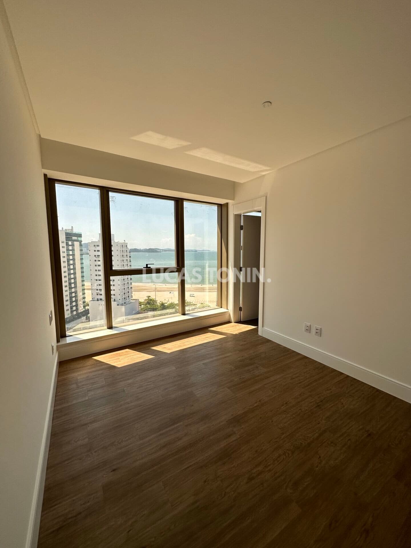 Apartamento Yachthouse 265m2 4 Suítes 3 Vagas Barra Sul Balneário Camboriú