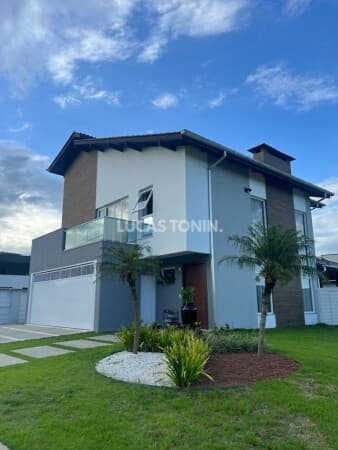 Sobrado Duplex Caledônia Private Camboriú 4 Suítes Home Office 4 Vagas 505m² Moderno e Exclusivo