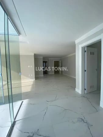 Apartamento Vernont Meia Praia com 3 Suítes 2 Vagas Sacada com Churrasqueira Itapema