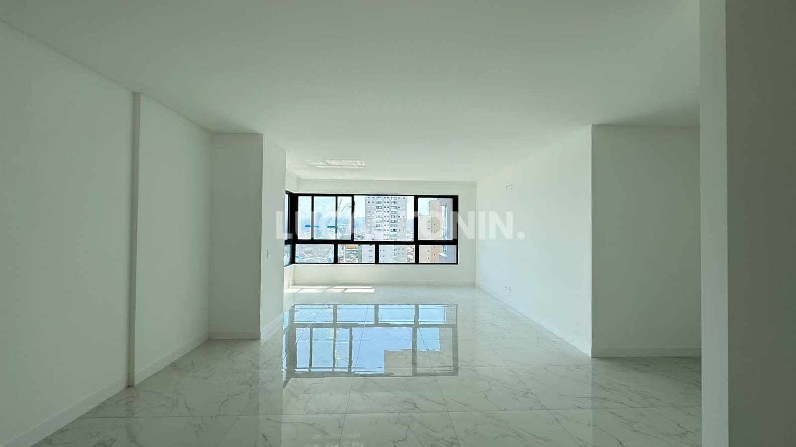 Apartamento Florence Garden 3 Suítes e 2 Vagas Próximo Mar Balneário Camboriú