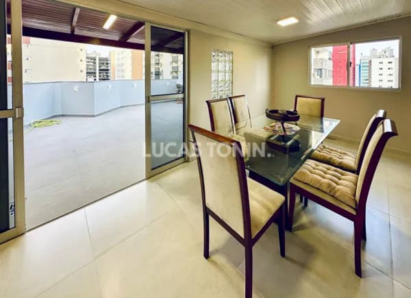 Cobertura Duplex com 4 Quartos sendo 2 Suítes 2 Vagas Mobiliado na Avenida Central Balneário Camboriú