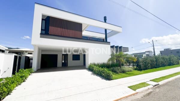 Sobrado Duplex Caledônia Private Camboriú 4 Suítes 4 Vagas 280m² Moderno e Exclusivo