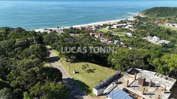 Lote em Condomínio com 550m² Quadra Mar Balneário Camboriú