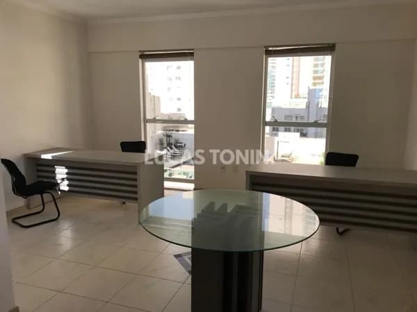 Sala Comercial no último andar com 2 Banheiros 1 Vaga Semi Mobiliada no San Pietro Barra Norte