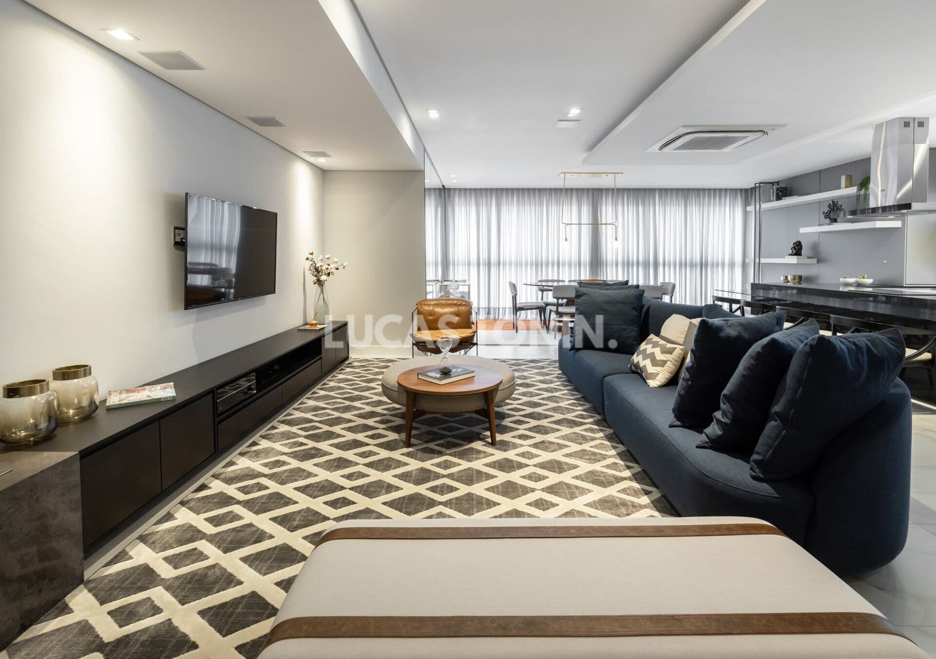 Apartamento Mobiliado Ocean Breeze Andar Alto com 3 Suítes 3 Vagas Proximo ao Mar Balneário Camboriú