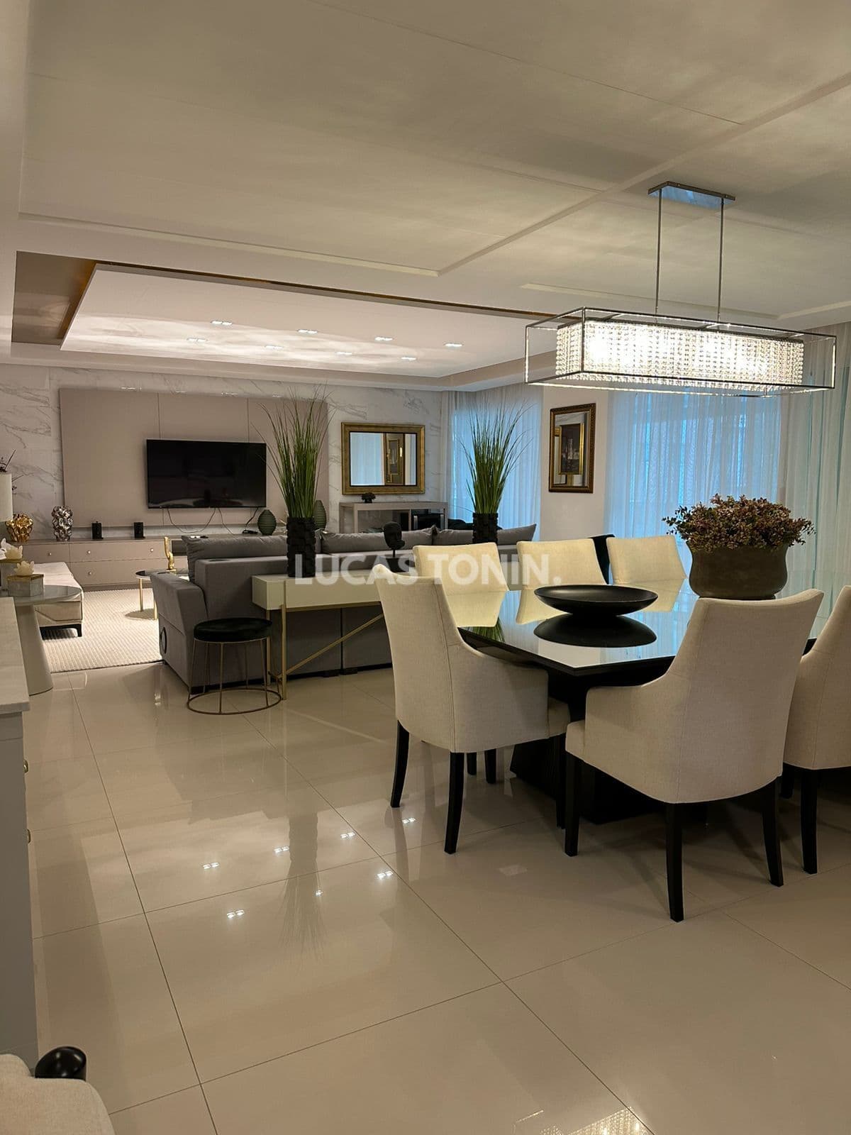 Apartamento Mobiliado 5 Suítes e 3 Vagas Imperial Palace Quadra Mar Meia Praia Itapema