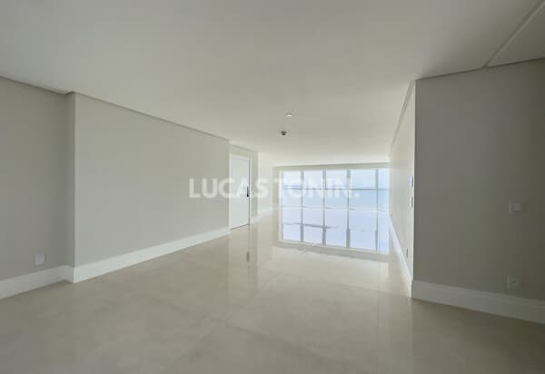 Apartamento Frente Mar pé na areia One Tower 4 Suítes 3 Vagas Barra Sul