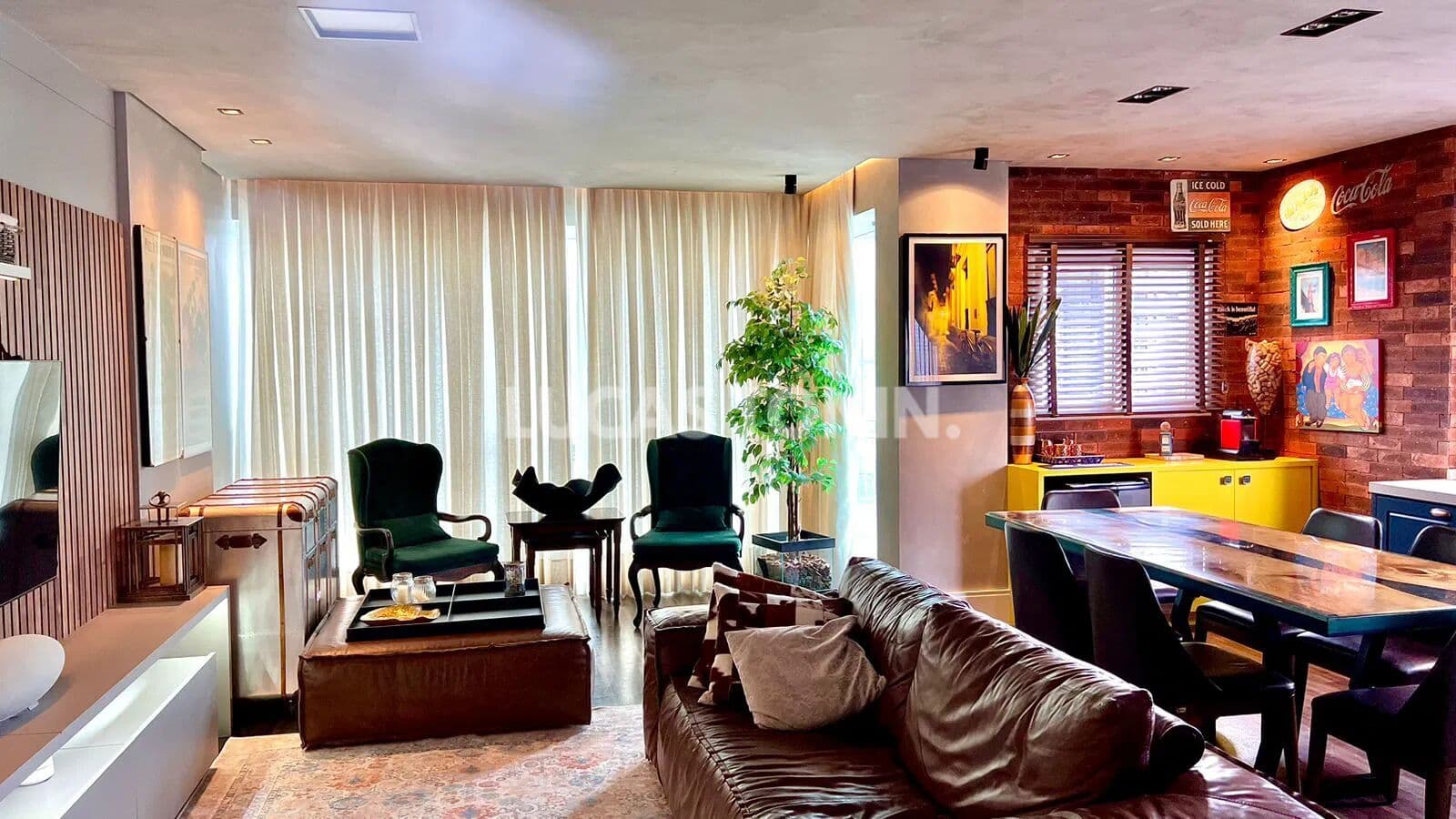 Apartamento Mobiliado 3 Suítes e 3 Vagas Pacoste Quadra Mar Balneário Camboriú