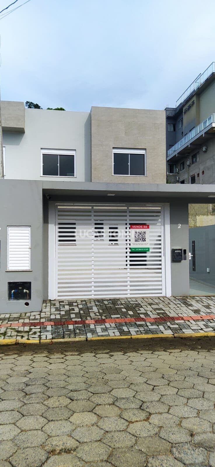 Sobrado Duplex com 3 Quartos sendo 1 Suíte Centro de Porto Belo Pronto para Morar