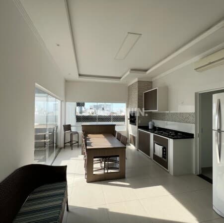 Apartamento Mar Absoluto 1 Quarto e 2 Suítes 4 Vagas Mobiliado com Spa Praia Brava
